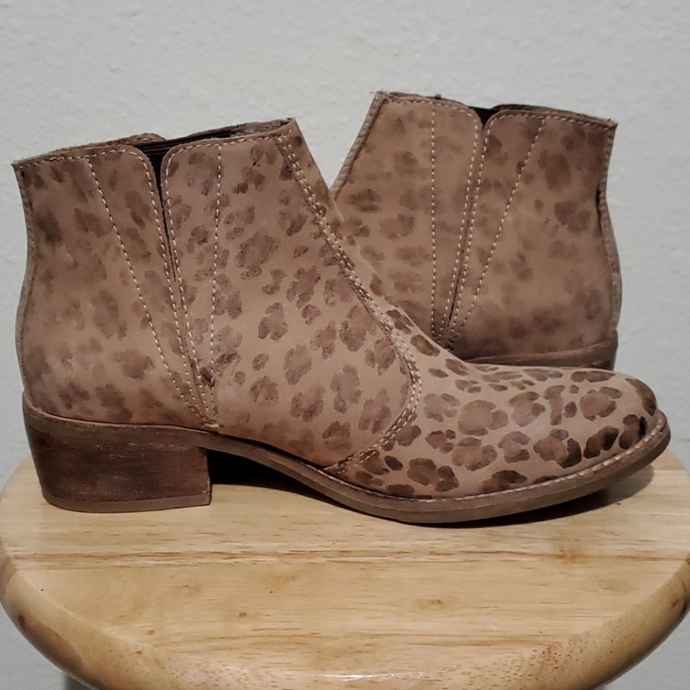 Booties - Picture 4 of 8